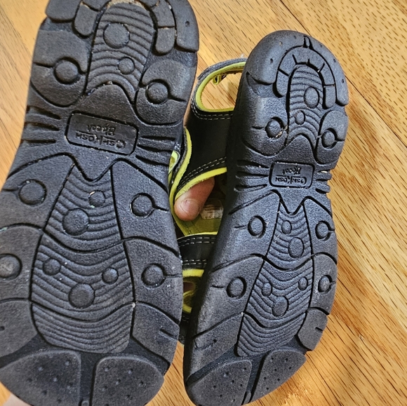 Oshkosh B'gosh sandals - Picture 3 of 4